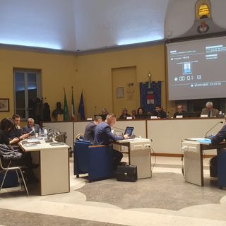 VIDEO. L’ingresso di Tallarida e Laura Rogora nel gruppo di FdI. Il nuovo assetto della maggioranza