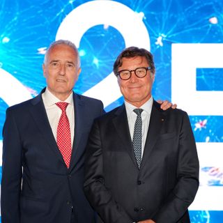 Luigi Galdabini nuovo presidente di Confindustria Varese con il suo predecessore Roberto Grassi