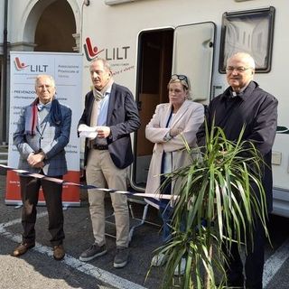 Inaugurazione di un camper donato a Lilt, uno dei mezzi utilizzati per portare la prevenzione nei quartieri
