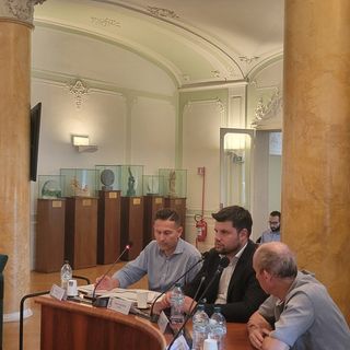 A sinistra, Mattia Premazzi A sinistra, Mattia Premazzi