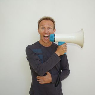 SportivaMente: stasera tutti in piazza a Busto con lo show di Cristiano Militello