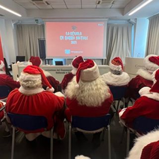 Babbo Natale si diventa. Alla scuola di Busto