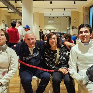 L’INTERVISTA. La sfida del Maestro Toran con i ragazzi non vedenti: «Insegno a fidarsi, non solo a tirare di scherma» L’INTERVISTA. La sfida del Maestro Toran con i ragazzi non vedenti: «Insegno a fidarsi, non solo a tirare di scherma»