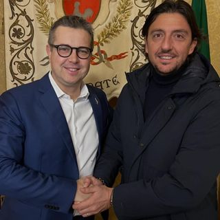 Il sindaco Andrea Cassani con Thomas Valentino