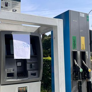 Benzina esauriti in alcuni distributori di Varese e provincia