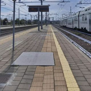 «Sospensioni e cancellazioni di treni nel Varesotto grave danno a pendolari e sistema economico»