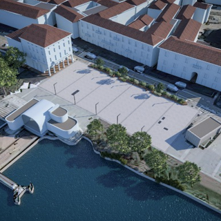Luino sfila con i giovani: moda, sartoria e bellezza nel cuore della città Luino sfila con i giovani: moda, sartoria e bellezza nel cuore della città