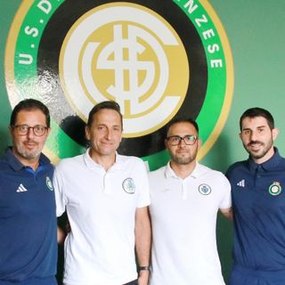 Foto Aldo Massarutto (U.S.D. Castellanzese 1921). Da sinistra: il Responsabile tecnico di Galassia Neroverde Salvatore Realmuto, il Vice Presidente dell'F.C. Lonate Ceppino Claudio Roscelli, il Ds Alessandro Alfieri e il Collaboratore tecnico di Galassia Neroverde Luca Guidomandri