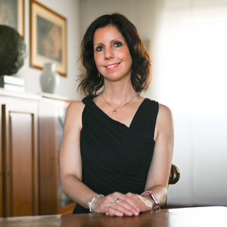 Michela Conterno (nelle altre foto anche con la sorella Livia e suo padre Francesco). Lati ha circa 300 dipendenti