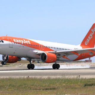 EasyJet, oggi sciopero di 4 ore: si fermano gli assistenti di volo