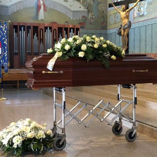 «Ciao Olga, la luce che brillava nei tuoi occhi per i ragazzi e il loro futuro continuerà a illuminarci»