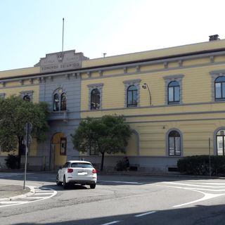 La facciata di piazza Trento e Trieste. Altre foto degli spazi all'interno e della presentazione alla stampa in fondo all'articolo