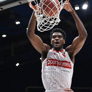 Basket, ora è ufficiale: Egbunu rinnova con la Pallacanestro Varese. «Felice di tornare» Basket, ora è ufficiale: Egbunu rinnova con la Pallacanestro Varese. «Felice di tornare»