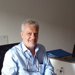 Il direttore sanitario Claudio Arici Il direttore sanitario Claudio Arici