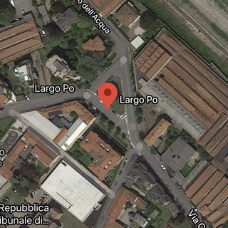 Largo Po, da via Caprera a via Dell'Acqua, in effetti segue il disegno della "variante Ascari" del circuito di Monza Largo Po, da via Caprera a via Dell'Acqua, in effetti segue il disegno della "variante Ascari" del circuito di Monza