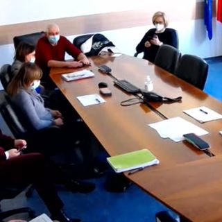 Coronavirus, in provincia di Varese in una settimana 30% di positivi in più. Boom di tamponi, in via Rossi due linee "drive through"