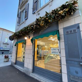 Magnolia solidale alla Pasticceria Buosi