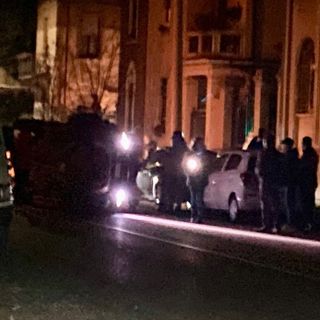 Busto, auto si ribalta in via Costa: automobilista soccorso