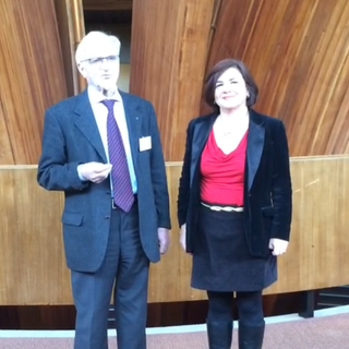 Despina Chatzivassiliou accanto allo scrittore Ginetto Grilli in Consiglio d'Europa