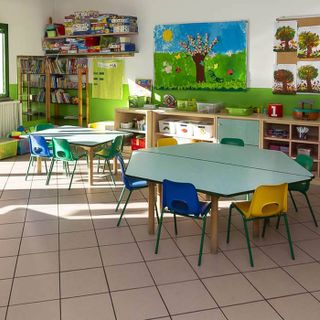 Una foto d'archivio dell'interno della scuola Zuretti a Mesenzana (foto dal sito web dell'istituto)