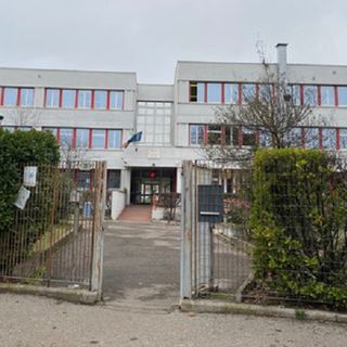 Ipc Verri senza dirigente, famiglie in ansia. Il sindaco incontra i genitori dei ragazzi