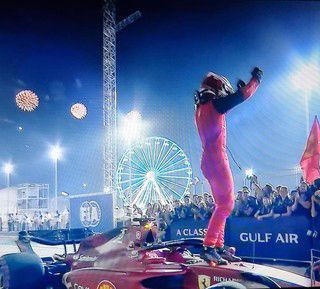 Un fantastico Leclerc vince in Bahrain. Il monegasco trionfa nel primo GP della nuova era della Formula 1