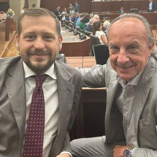 Da sinistra, Monti e Anelli Da sinistra, Monti e Anelli