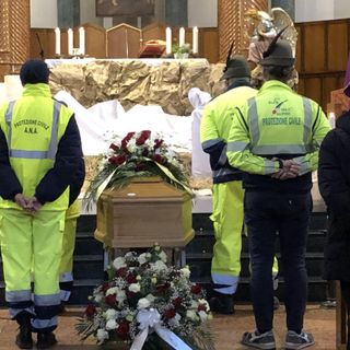 VIDEO E FOTO. «Nicoletta, hai il cuore di un angelo e lo spirito di una guerriera. Un esempio che non cancelleremo mai»