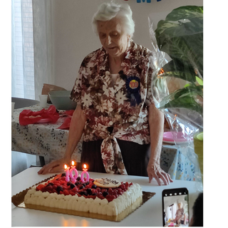 Auguri nonna Laura, regina dei balli in Romagna