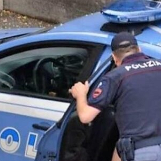 Si invaghisce della titolare del negozio e le fa avances ma al suo rifiuto scatta lo stalking: tradatese nei guai