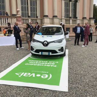 VIDEO Il car sharing elettrico di E-VAI si presenta in provincia di Varese: «Un’offerta unica»