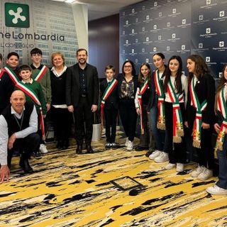 I giovani consiglieri di Cocquio Trevisago in visita a Palazzo Pirelli per conoscere la Regione Lombardia