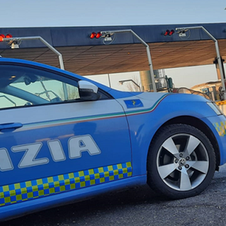 Raggirano due novantenni fingendosi carabinieri: due truffatori presi dalla polizia Raggirano due novantenni fingendosi carabinieri: due truffatori presi dalla polizia