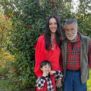 Erika Gasparini con il padre Enrico e il piccolo Carlo