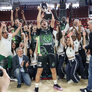 L'Itet Daverio Casula si aggiudica la School Cup 2025. La foto della loro esultanza e tutte quelle della gallery sotto al pezzo sono di Marta Moratti