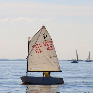 Esplora il mare con scuola vela Roma: il punto di riferimento per gli appassionati Esplora il mare con scuola vela Roma: il punto di riferimento per gli appassionati