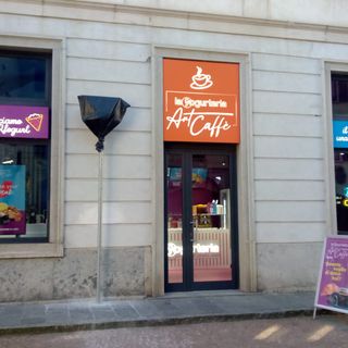 Nuovo negozio in via Donizetti: apre "La Yogurteria - Art Caffè"