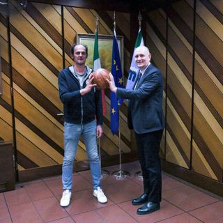 Roberto Cimberio (a destra) con Federico Ferrari, dg di College Basket Borgomanero