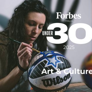 La designer e giocatrice di basket bustocca tra i cento migliori giovani secondo Forbes: «Lo dedico a me che non ho mai smesso di credere nel mio sogno» La designer e giocatrice di basket bustocca tra i cento migliori giovani secondo Forbes: «Lo dedico a me che non ho mai smesso di credere nel mio sogno»