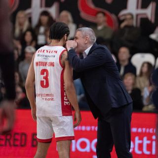 Coach Kastritis a colloquio con Mitrou-Long (foto Fabio Averna)