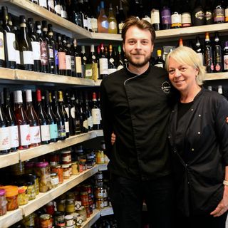 Morena Belli e Matteo Carcano, madre e figlio che insieme a Michele Carcano (rispettivamente marito e papà) hanno creato e conducono la Gastronomia di Avigno. Nella prima immagine della Gallery, Michele Carcano, il creatore della Gastronomia