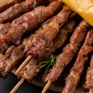 Arrosticini protagonisti a Biandronno