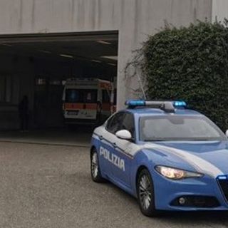 Follia al pronto soccorso del Circolo: aggredisce un'infermiera e prende a testate una guardia giurata, arrestato dalla polizia