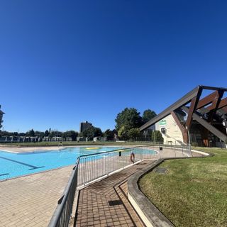 La piscina estiva lo scorso giugno