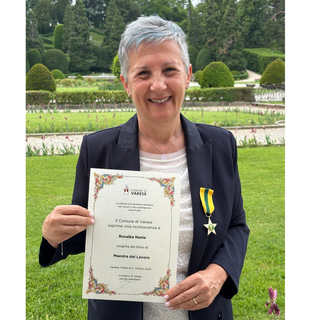 Rosalba Nania premiata con la Stella al Merito del Lavoro: orgoglio varesino in Poste Italiane
