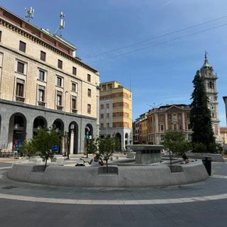 La fontana spenta di piazza Monte Grappa