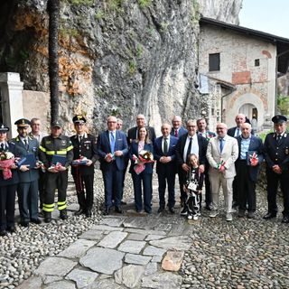 La Festa della Repubblica in provincia di Varese premia il merito: riconoscimenti per sei Maestri del Lavoro