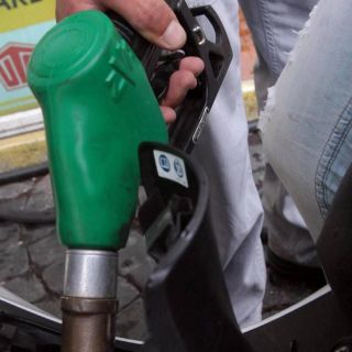 Cna Fita: «Dal caro gasolio stangata da 2.400 euro per ogni Tir. Restituire alle imprese l’extragettito IVA e contrastare la speculazione»