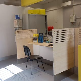 Il rinnovato ufficio postale di Ranco Il rinnovato ufficio postale di Ranco