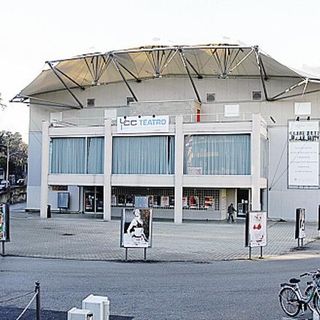 Il teatro di Varese in piazza Repubblica